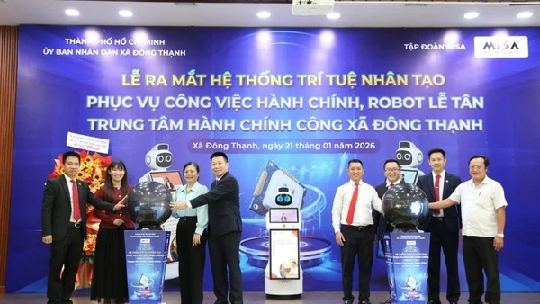 Robot tích hợp AI được đưa vào sử dụng tại trung tâm hành chính công